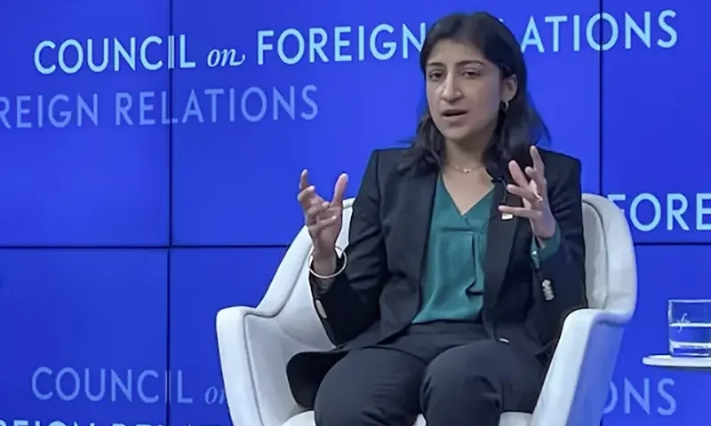 U.S. Federal Trade Commission Chair Lina Khan speaks at the Council on Foreign Relations in New York, U.S., September 20, 2024. REUTERS/Lananh Nguyen/File Photo