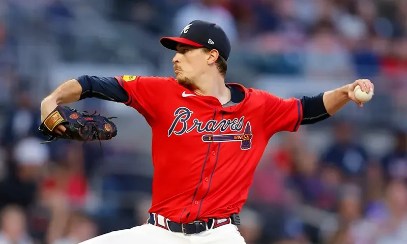 Max Fried #54 of the Atlanta Braves pitches during the first inning against the Kansas City Royals at Truist Park on September 27, 2024 in Atlanta, Georgia. (Photo by Todd Kirkland/Getty Images)