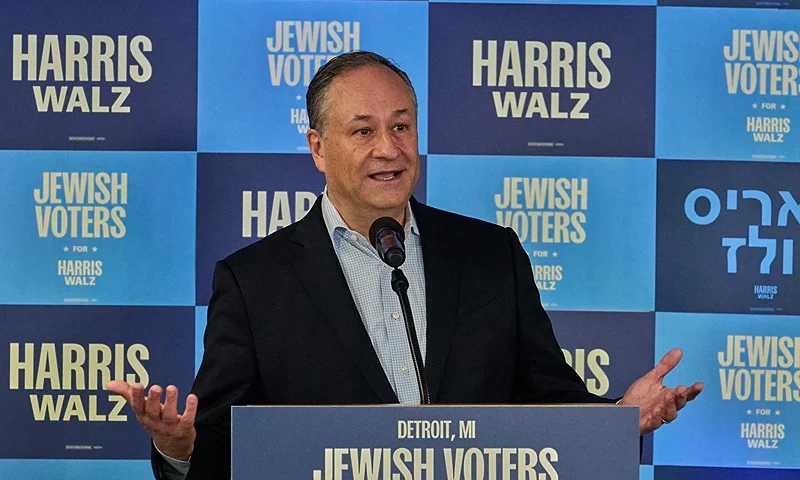 Second Gentleman Doug Emhoff speaks to Jewish voters during a rally for Vice President Kamala Harris in the 2024 presidential campaign at the Sheet Metal Workers Local 80 in Southfield, Michigan, Sunday, Oct. 20, 2024. (Photo by Dominic Gwinn / Middle East Images / Middle East Images via AFP) (Photo by DOMINIC GWINN/Middle East Images/AFP via Getty Images)