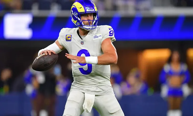 Los Angeles Rams quarterback Matthew Stafford (9) throws against the Minnesota Vikings during the first half at SoFi Stadium. Mandatory Credit: Gary A. Vasquez-Imagn Images