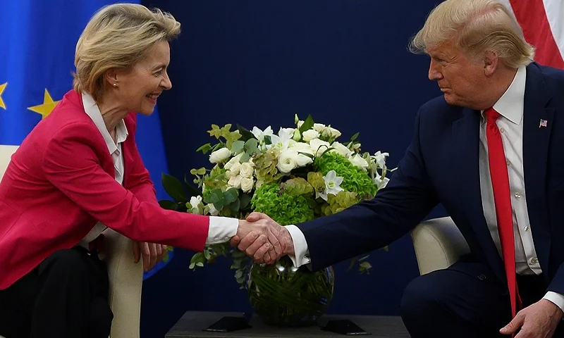 US President Donald Trump shakes hands with European Commission President Ursula von der Leyen prior to their meeting at the World Economic Forum in Davos, on January 21, 2020. (Photo by JIM WATSON / AFP) (Photo by JIM WATSON/AFP via Getty Images)