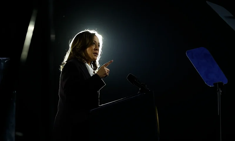 WASHINGTON, DC - OCTOBER 29: Democratic presidential nominee, U.S. Vice President Kamala Harris, speaks during a campaign rally on the Ellipse on October 29, 2024 in Washington, DC. With one week remaining before Election Day, Harris delivered her "closing argument" speech where she outlined her plan to moved America forward and urged voters to "turn the page" on Republican presidential nominee, former U.S. President Donald Trump. (Photo by Kevin Dietsch/Getty Images)