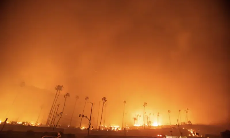 The Palisades Fire burns during a windstorm on the west side of Los Angeles, California, U.S. January 7, 2025. REUTERS/Ringo Chiu