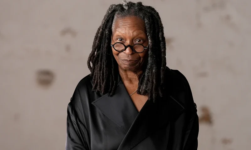 PARIS, FRANCE - JANUARY 22: (EDITORIAL USE ONLY - For Non-Editorial use please seek approval from Fashion House) Whoopi Goldberg attends the AMI - Alexandre Mattiussi Menswear Fall-Winter 2025/2026 show as part of Paris Fashion Week on January 22, 2025 in Paris, France. (Photo by Francois Durand/Getty Images)
