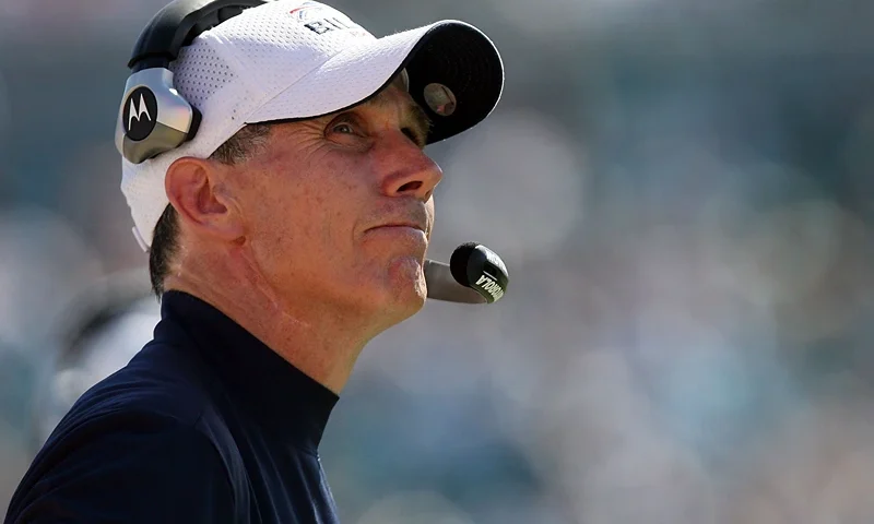 : Head coach Dick Jauron of the Buffalo Bills points looks up late in the game while taking on the Jacksonville Jaguars at Jacksonville Municipal Stadium on September 14, 2008 in Jacksonville, Florida. The Bills defeated the Jaguars 20-16. (Photo by Doug Benc/Getty Images)