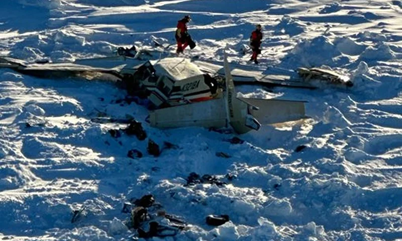 (Photo via; United States Coast Guard Alaska)