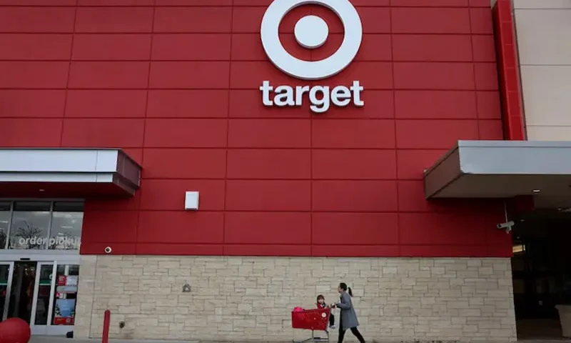 People shop on Black Friday near a Target and the Westfield Wheaton mall in Wheaton Maryland, U.S., November 29, 2024. REUTERS/Leah Millis/File Photo