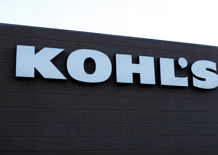 FILE PHOTO; A Kohl's Department store is shown in Encinitas, California October 28, 2014. Kohl's reported their earnings on Tuesday. REUTERS/Mike Blake/File Photo