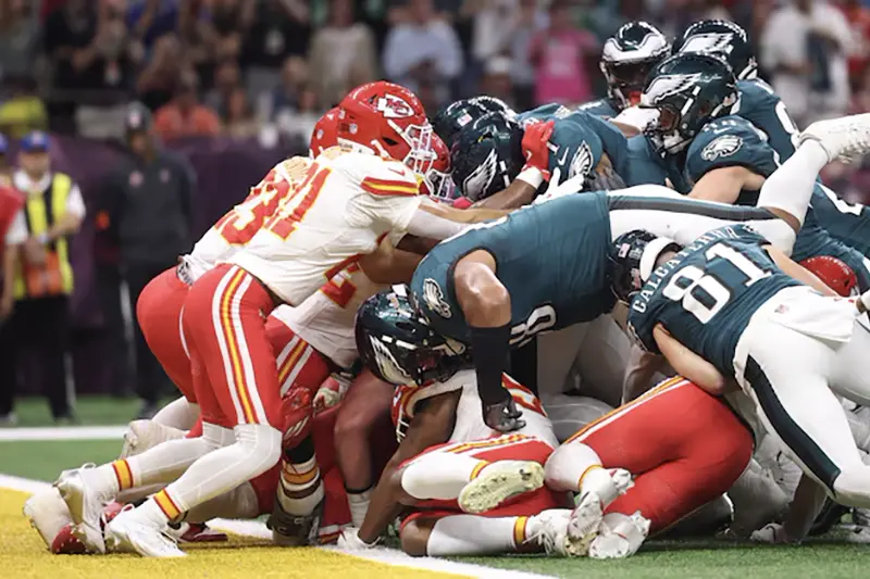 Philadelphia Eagles quarterback Jalen Hurts (1) scores a touchdown against the Kansas City Chiefs in the first quarter in Super Bowl LIX at Ceasars Superdome. Mandatory Credit: Mark J. Rebilas-Imagn Images