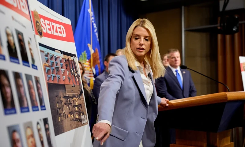 WASHINGTON, DC - MAY 6: U.S. Attorney General Pam Bondi points to a photograph of Heriberto Salazar Amaya, who she described as the head of a criminal organization during a news conference at the Department of Justice on May 6, 2025 in Washington, DC. The Justice Department along with the Drug Enforcement Administration (DEA) and the U.S. Attorney's Office for the District of New Mexico announced that they have completed an operation targeting a large drug trafficking organization that has been dealing fentanyl and other illicit narcotics. (Photo by Andrew Harnik/Getty Images)