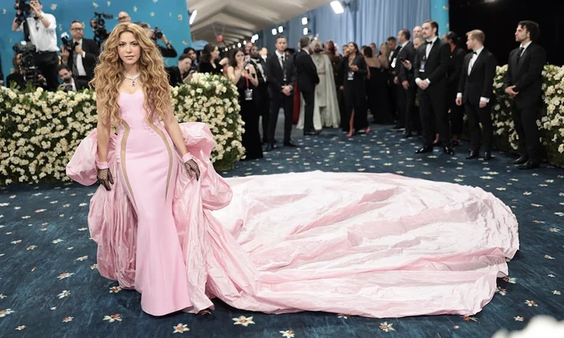 Shakira attends the Met Gala, an annual fundraising gala held for the benefit of the Metropolitan Museum of Art's Costume Institute with this year's theme 'Superfine: Tailoring Black Style,' in New York City, New York, U.S., May 5, 2025. REUTERS/Mario Anzuoni