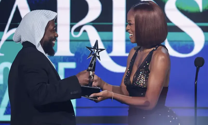 Kendrick Lamar accepts the Album of the Year award for "GNX" from Keke Palmer at the 25th annual BET (Black Entertainment Television) Awards, in Los Angeles, California, U.S. June 9, 2025. REUTERS/Mario Anzuoni