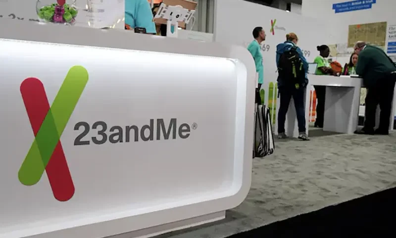 Attendees visit the 23andMe booth at the RootsTech annual genealogical event in Salt Lake City, Utah, U.S., February 28, 2019. REUTERS/George Frey/File Photo