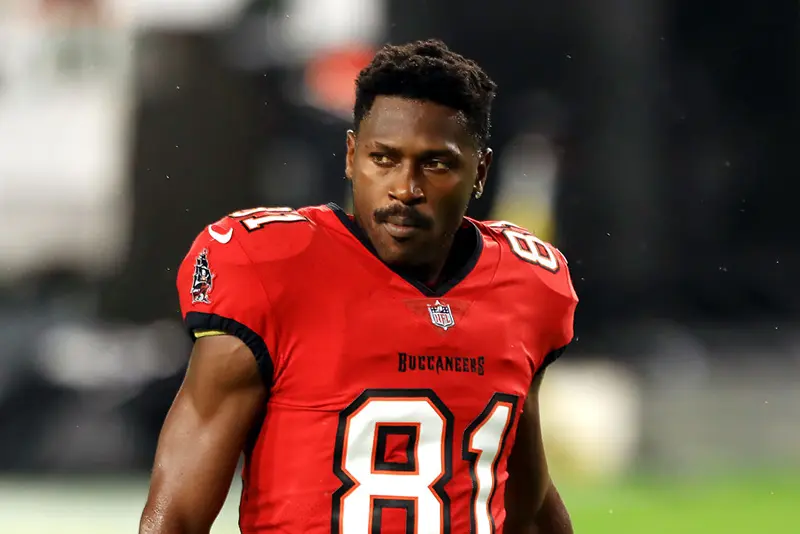 Antonio Brown #81 of the Tampa Bay Buccaneers looks on before the game against the New Orleans Saints at Raymond James Stadium on November 08, 2020 in Tampa, Florida. (Photo by Mike Ehrmann/Getty Images)