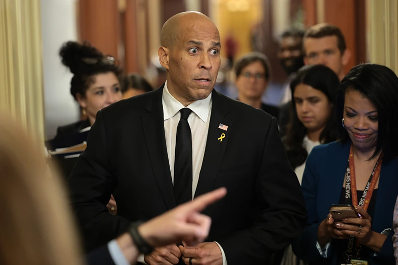 Cory Booker slammed after allegedly performing ‘Nazi salute’