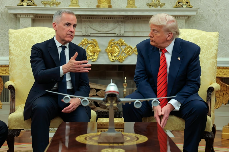 U.S. President Donald Trump (R) meets with Canadian Prime Minister Mark Carney in the Oval Office at the White House on May 6, 2025 in Washington, DC. Carney, who was elected into office last week, is expected to meet with President Trump to discuss trade and the recent tariffs imposed on Canada. (Photo by Anna Moneymaker/Getty Images)