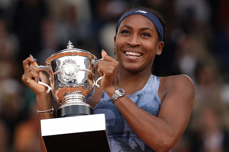 Coco Gauff of United States with the Coupe Suzanne Lenglen trophy after her victory over Aryna Sabalenka in the Women’s Singles Final match on Day Fourteen of the 2025 French Open at Roland Garros on June 07, 2025 in Paris, France. (Photo by Julian Finney/Getty Images)