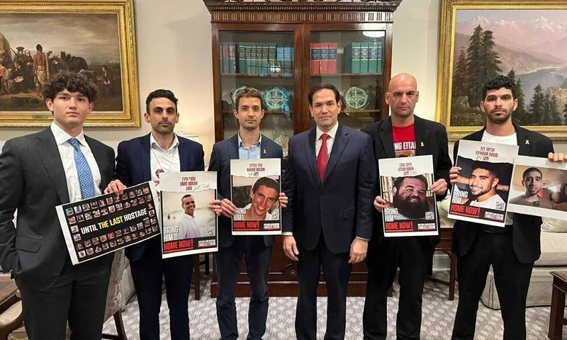 (Photo via: The Hostage and Missing Families Forum)