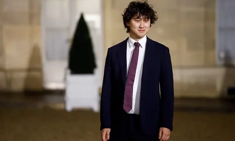 Alexandr Wang, CEO of Scale AI, arrives for a meeting with international investors in IA at the Elysee Palace as part of the Artificial Intelligence (AI) Action Summit in Paris, France, February 10, 2025. REUTERS/Gonzalo Fuentes/File Photo