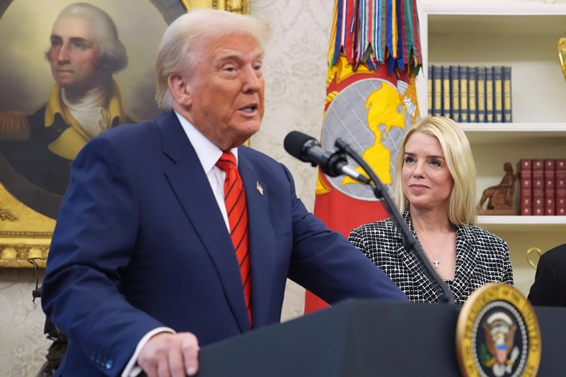 U.S. President Donald Trump speaks alongside newly confirmed Attorney General Pam Bondi and U.S. Supreme Court Justice Clarence Thomas during her swearing in ceremony in the Oval Office at the White House on February 05, 2025 in Washington, DC. The Senate confirmed Bondi as Attorney General with a 54-46 vote on Tuesday. (Photo by Andrew Harnik/Getty Images)
