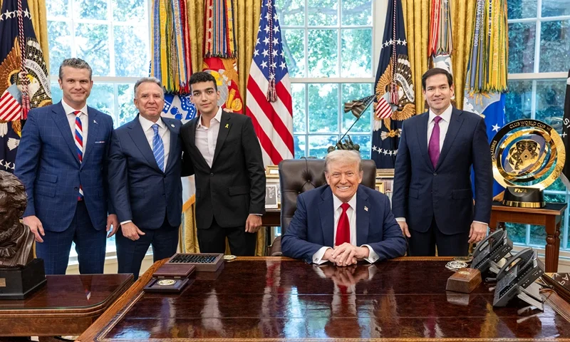 (Photo via: White House)