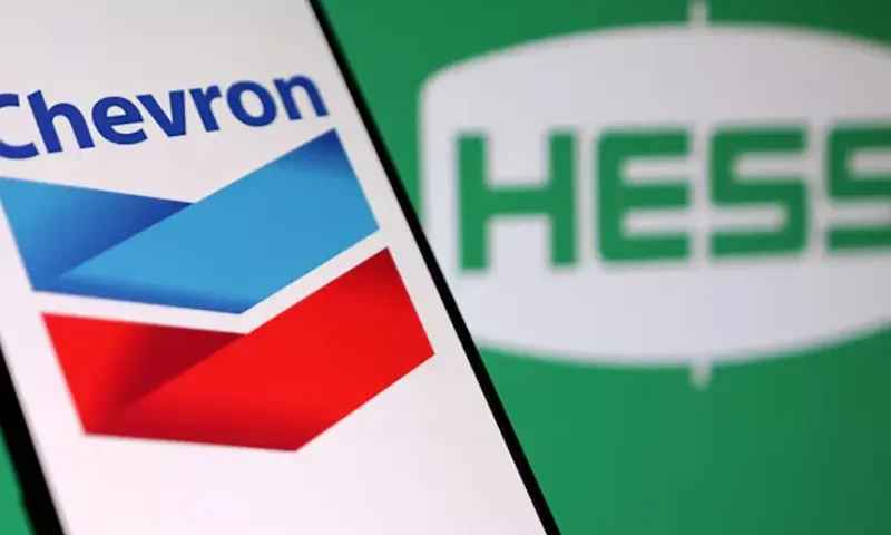 Chevron and Hess logos are seen in this illustration taken, October 23, 2023. REUTERS/Dado Ruvic/Illustration/File Photo
