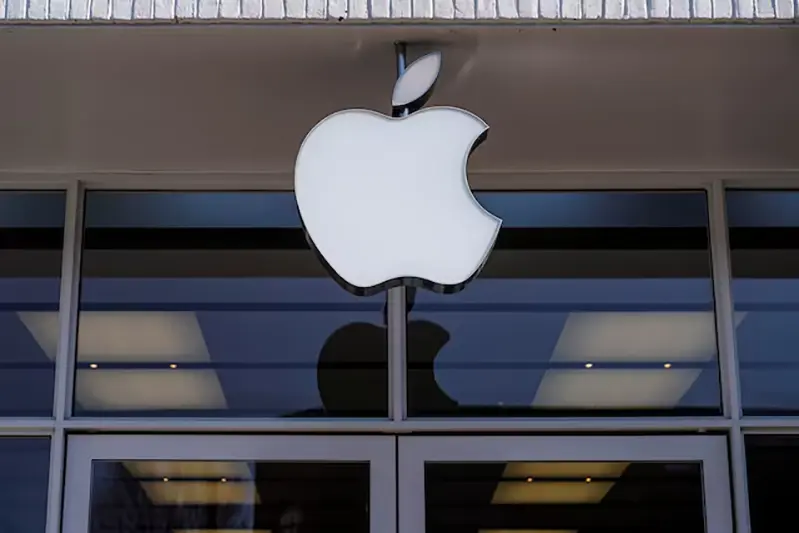 Logo of an Apple store is seen as Apple Inc. reports fourth quarter earnings in Washington, U.S., January 27, 2022. REUTERS/Joshua Roberts/File photo