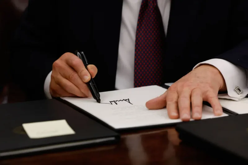 WASHINGTON, DC - JANUARY 20: President Donald Trump signs executive orders in the Oval Office on January 20, 2025 in Washington, DC. Trump takes office for his second term as the 47th president of the United States. (Photo by Anna Moneymaker/Getty Images)
