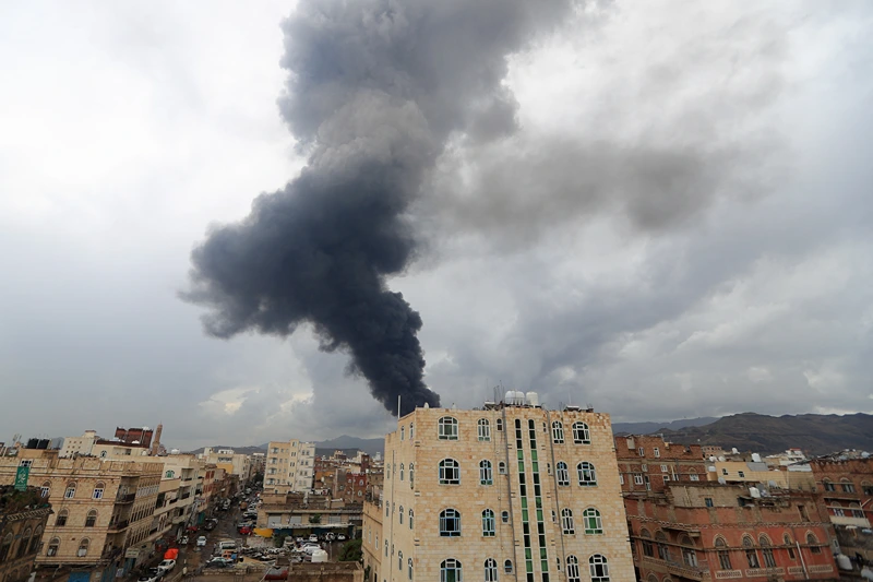 Smoke billows after an Israeli air strike on Yemen's Huthi-held capital Sanaa on August 24, 2025. The Israeli army said it targeted Huthi military sites in the Yemeni capital Sanaa on August 24, including areas near the presidential palace along with power plants and a fuel storage facility. (Photo by Mohammed HUWAIS / AFP) (Photo by MOHAMMED HUWAIS/AFP via Getty Images)