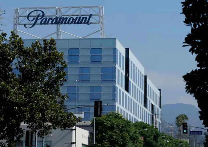 A Paramount logo is shown on the top of a building in Hollywood in Los Angeles, California, U.S., August 5, 2025. REUTERS/Mike Blake/File photo