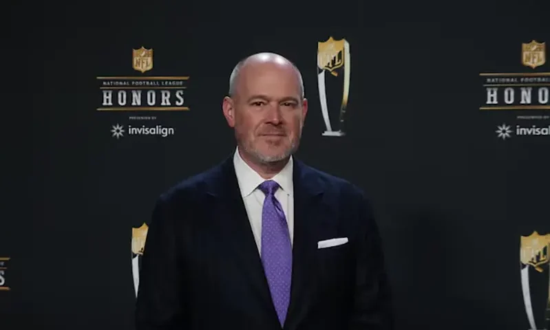 Sports commentator Rich Eisen poses for a photo on the red carpet before the NFL Honors award show at Symphony Hall. Mandatory Credit: Kirby Lee-USA TODAY Sports/File Photo
