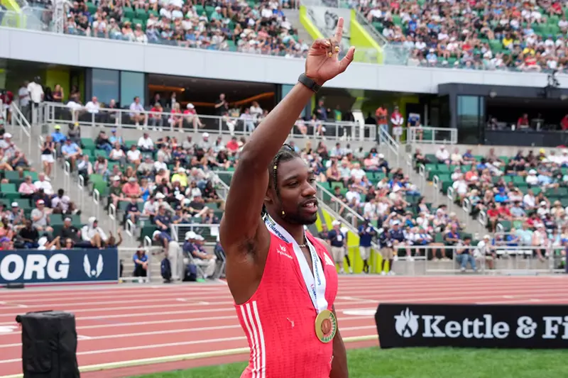 Noah Lyles gestures after winning the 200m in 19.63 during the USATF Championships at Hayward Field. Mandatory Credit: Kirby Lee-Imagn Images