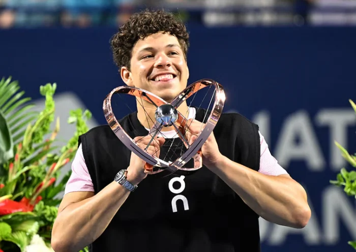 Ben Shelton (USA) lifts the winners trophy after defeating Karen Khachanov during the singles final at Sobeys Stadium. Mandatory Credit: Dan Hamilton-Imagn Images
