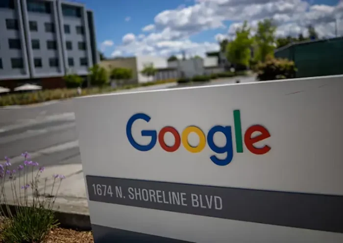 A Google logo is seen at a company research facility in Mountain View, California, U.S., May 13, 2025. REUTERS/Carlos Barria/ File Photo