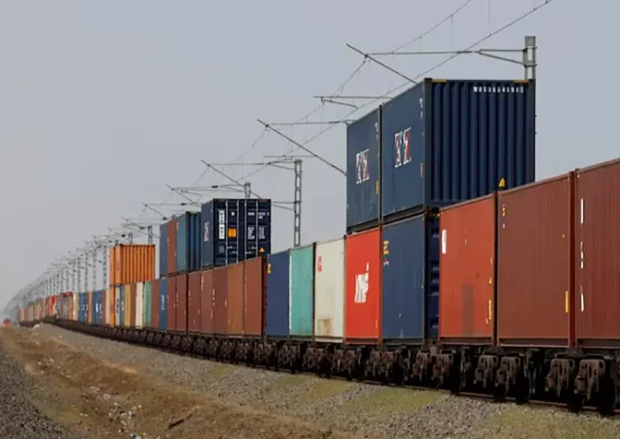 Containers are transported by train near the Deendayal Port in Kandla, in the western state of Gujarat, India, April 5, 2025. REUTERS/Amit Dave/File Photo