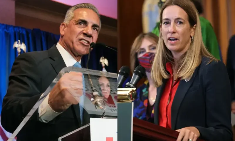 New Jersey Republican gubernatorial candidate Jack Ciattarelli greets supporters in a hotel ballroom at his watch party on November 02, 2021 in Bridgewater, New Jersey. The race between Ciattarelli and his Democratic incumbent Phil Murphy was too close to call by the end of the night. (Photo by Spencer Platt/Getty Images) / Rep. Mikie Sherrill (D-NJ) speaks during an event with House Democrats and other climate activists to highlight the aspects of the Build Back Better Act that focus on combating climate change in the Rayburn Room at the U.S. Capitol on September 28, 2021 in Washington, DC. The Build Back Better Act, also known as the $3.5 trillion budget reconciliation bill, includes funding for public transit, electric vehicles, removal of lead plumbing pipes, the creation of a Civilian Climate Corps and other efforts to reduce climate change. (Photo by Chip Somodevilla/Getty Images)