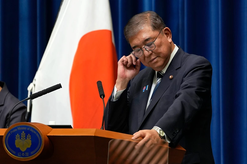 TOKYO, JAPAN - SEPTEMBER 06: Shigeru Ishiba, Japan's Prime Minister, attends a press conference at the Prime Minister's Office on September 06, 2025 in Tokyo, Japan. Japanese Prime Minister Shigeru Ishiba announced his resignation on Sunday amid mounting pressure from his party following the ruling coalition's historic losses in July's parliamentary elections and rising public dissatisfaction over economic issues. (Photo by Toru Hanai - Pool/Getty Images)
