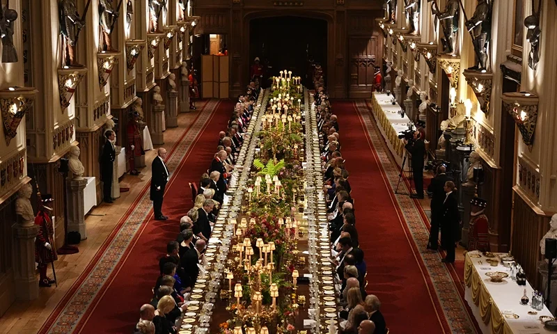 WINDSOR, ENGLAND - SEPTEMBER 17: A view of guests during the state banquet at Windsor Castle, Berkshire, on day one of the second state visit to the UK by US President Donald Trump and his wife, First Lady Melania Trump on September 17, 2025 in Windsor, England. President Trump is in England from Sept. 16-18 on his second UK state visit, with the previous one taking place in 2019 during his first presidential term. (Photo by Aaron Chown-WPA Pool/Getty Images)