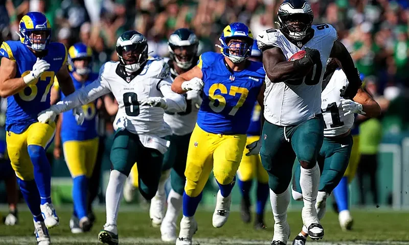 Jordan Davis #90 of the Philadelphia Eagles returns a blocked field goal for a touchdown against the Los Angeles Rams during the fourth quarter at Lincoln Financial Field on September 21, 2025 in Philadelphia, Pennsylvania. (Photo by Mitchell Leff/Getty Images)