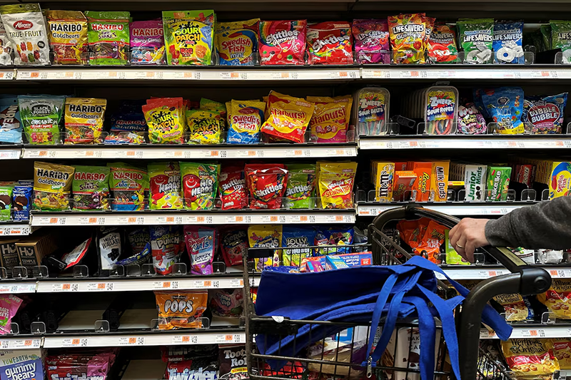 Candy is displayed for sale, as U.S. Health and Human Services (HHS) Secretary Robert F. Kennedy, Jr., along with FDA Commissioner Marty Makary, announce the FDA's intent to remove from the U.S. food supply "petroleum-based synthetic" food dyes, which are present in numerous foods such as breakfast cereals, candy, snacks, and beverages, at a grocery store in Medford, Massachusetts, U.S., April 22, 2025. REUTERS/Brian Snyder/File Photo