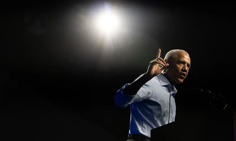 MILWAUKEE, WISCONSIN - NOVEMBER 03: Former U.S. President Barack Obama campaigns in support of Democratic Presidential nominee, Vice President Kamala Harris, at the Baird Center on November 03, 2024 in Milwaukee, Wisconsin. Harris and her Republican opponent, Donald Trump, are campaigning in key battleground states ahead of Election Day on November 5th. (Photo by Spencer Platt/Getty Images)