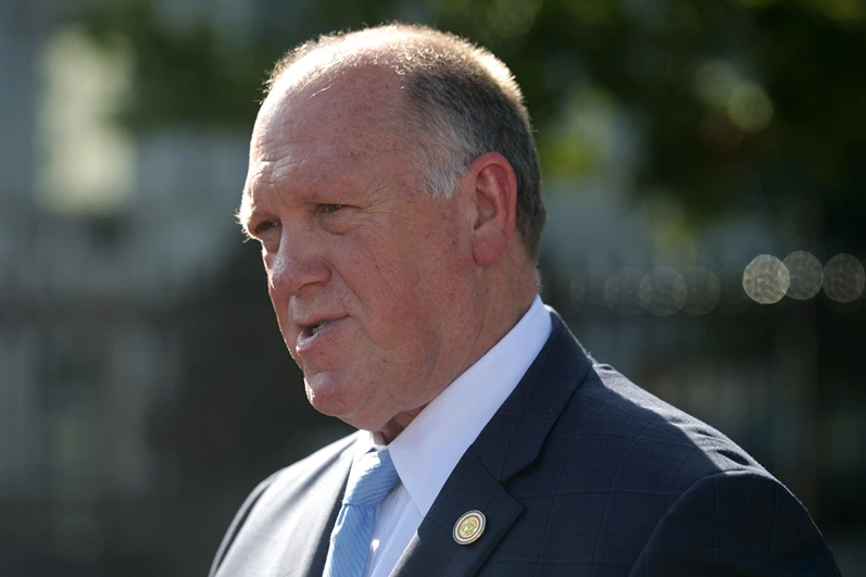 WASHINGTON, DC - SEPTEMBER 03: U.S. President Donald Trump’s “border czar” Tom Homan speaks to members of the press at the White House ground on September 3, 2025 in Washington, DC. The Trump administration has deployed federal officers and the National Guard to the District in order to place the DC Metropolitan Police Department under federal control and assist in crime prevention in the nation's capital. (Photo by Alex Wong/Getty Images)