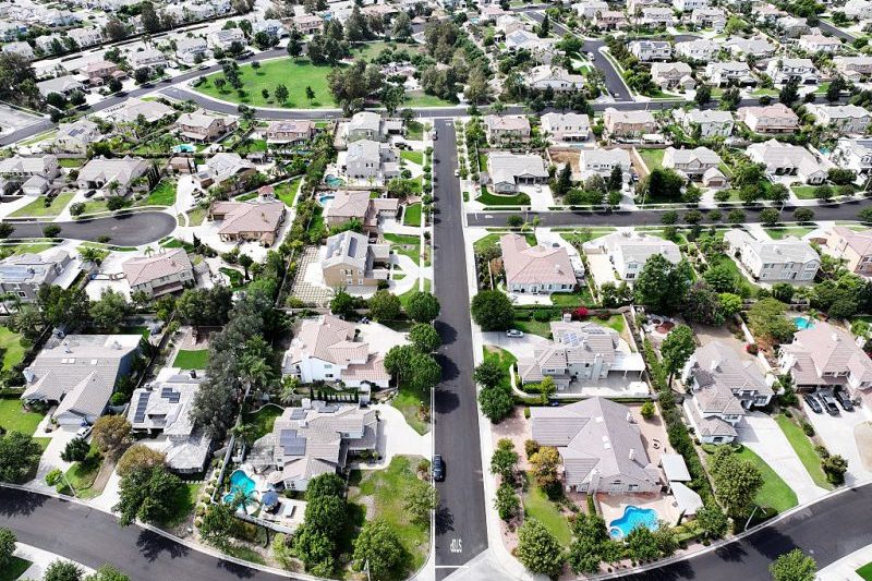 Mortgage rates drop to lowest levels of 2025