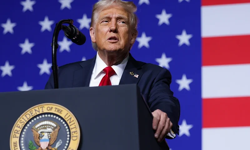 QUANTICO, VIRGINIA - SEPTEMBER 30: U.S. President Donald Trump speaks to senior military leaders at Marine Corps Base Quantico on September 30, 2025 in Quantico, Virginia. In an unprecedented gathering, almost 800 generals, admirals and their senior enlisted leaders have been ordered into one location from around the world on short notice. (Photo by Alex Wong/Getty Images)