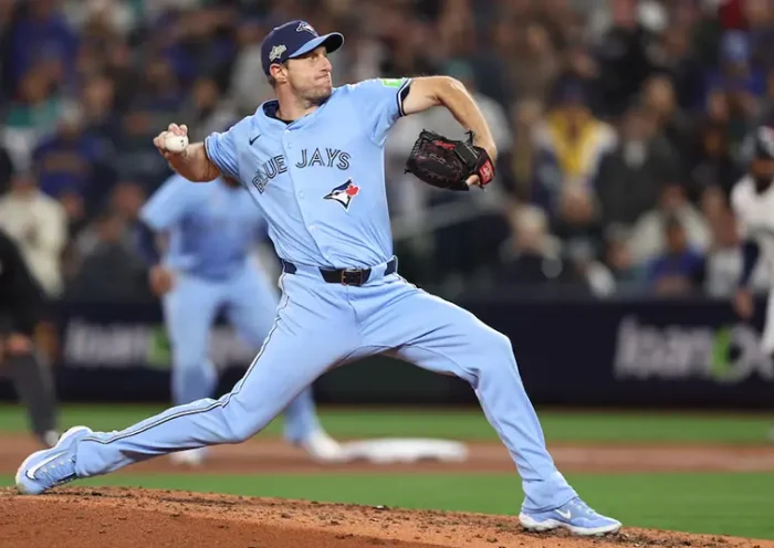 Toronto Blue Jays pitcher Max Scherzer (31) throws in the fifth inning against the Seattle Mariners during game four of the ALCS round for the 2025 MLB playoffs at T-Mobile Park. Mandatory Credit: Kevin Ng-Imagn Images