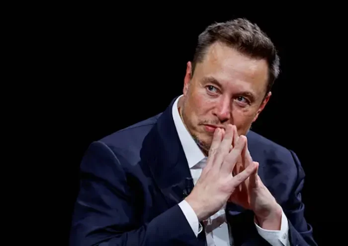 Elon Musk, Chief Executive Officer of SpaceX and Tesla, gestures as he attends the Viva Technology conference dedicated to innovation and startups at the Porte de Versailles exhibition centre in Paris, France, June 16, 2023. REUTERS/Gonzalo Fuentes/File Photo