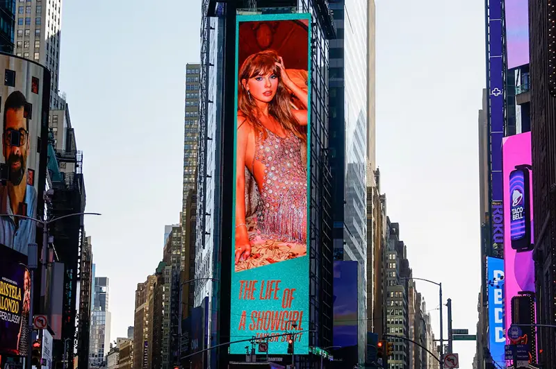 A billboard advertises Taylor Swift’s new album "The Life of a Showgirl" in Times Square in New York City, U.S., October 3, 2025. REUTERS/Kylie Cooper/File Photo