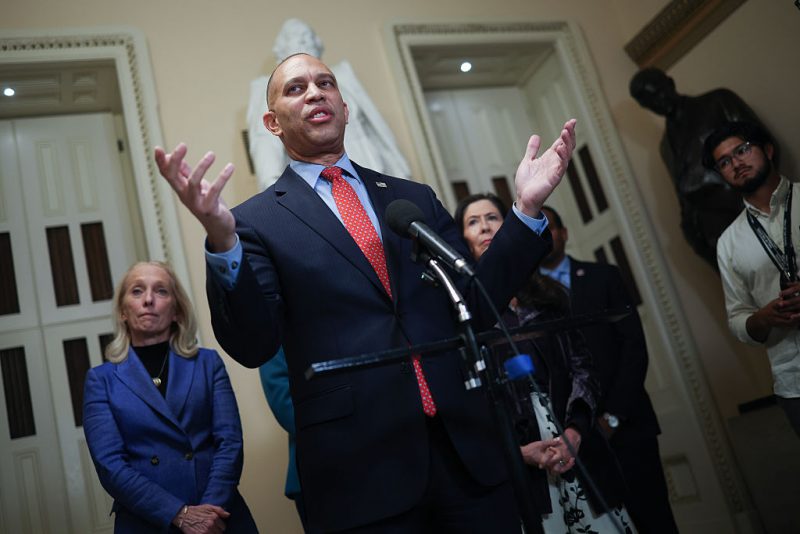 Speaker Johnson calls House back to end shutdown as Jeffries urges Democrats to oppose deal