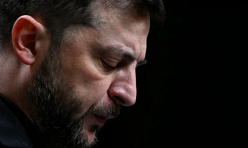 TOPSHOT - Ukraine's President Volodymyr Zelensky attends a joint press conference with Turkey's President following their meeting at the Presidential Complex in Ankara on November 19, 2025. Zelensky said he wants to reinvigorate frozen peace talks, which have faltered after several rounds of Russia-Ukraine talks in Istanbul this year failed to yield a breakthrough. Moscow has not agreed to a ceasefire and instead kept advancing on the front and bombarding Ukrainian cities. (Photo by Ozan KOSE / AFP) (Photo by OZAN KOSE/AFP via Getty Images)