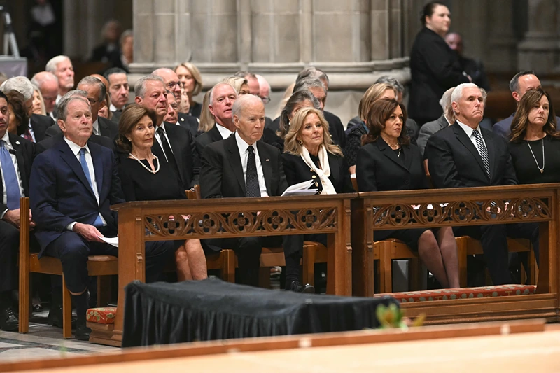 (L-R) Former US President George W. Bush his wife Laura Bush, Former US President Joe Biden, his wife Jill Biden, former US Vice President Kamala Harris, former US Vice President Mike Pence and his wife Karen Pence attend the funeral service for late US Vice President Dick Cheney at the Washington National Cathedral in Washington, DC, on November 20, 2025. (Photo by SAUL LOEB / AFP) (Photo by SAUL LOEB/AFP via Getty Images)